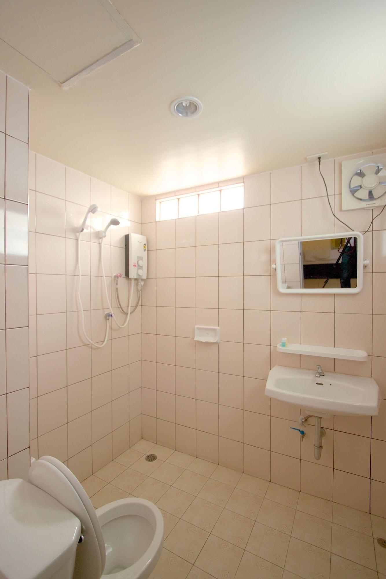 Charn Residence Bangszen Kültér fotó