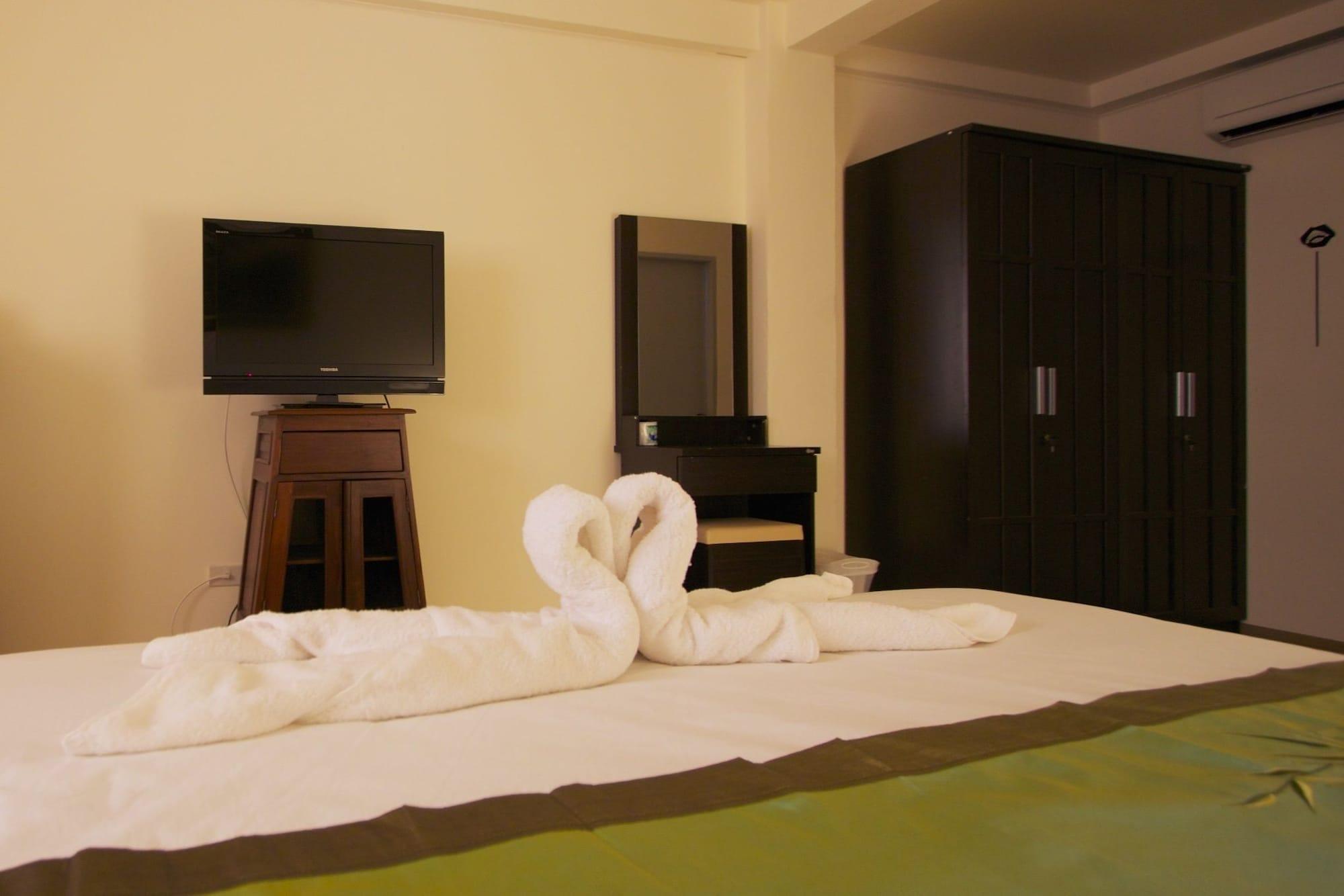 Charn Residence Bangszen Kültér fotó